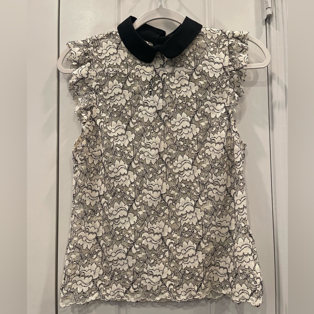 Zara Woman’s Sleeveless Off White Lace with Black Peterpan Collar Top Size:Small